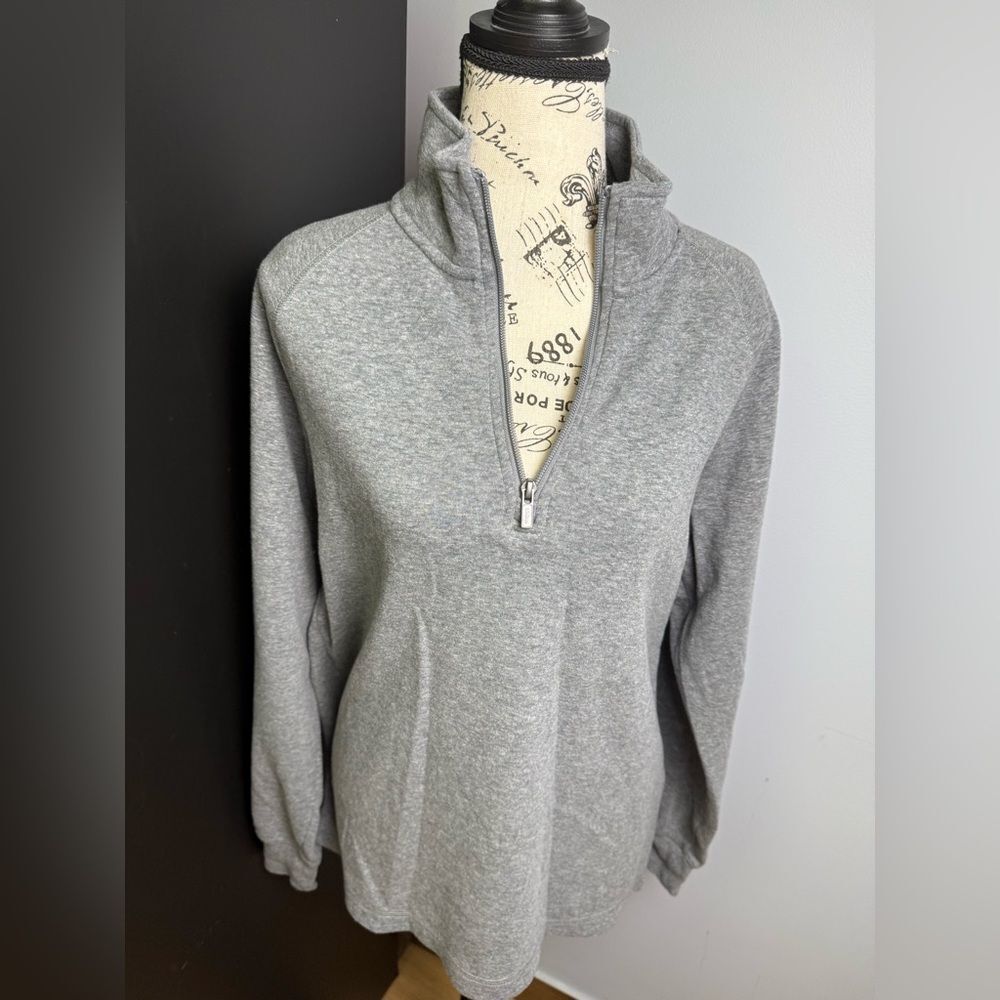 L.L.Bean Slitty fitted pullover Size M